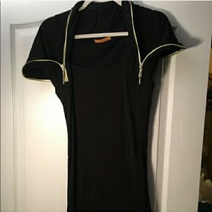 Alice + olivia cape dress